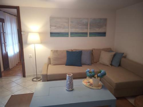 Plateia Apartments (katerina)