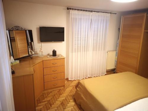 Plateia Apartments (katerina)