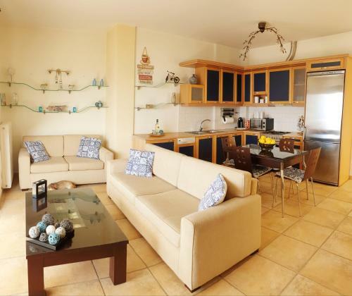 Derveni Seaside Apartments