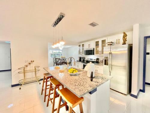 Villa Relax On Another Level ? Saltwater Heated Pool, Mini Golf Course, Kayaks And Bikes