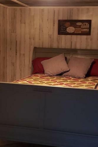 Rustic Farm Cabin Romantic Secluded And Private