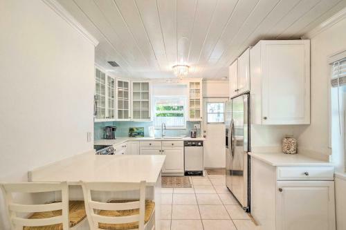 Botanical Jupiter Home With Patio And Fire Pit