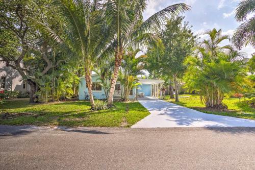 Botanical Jupiter Home With Patio And Fire Pit
