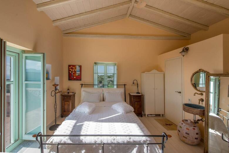 Villa Dimitra - Mani , Traditional Archontiko