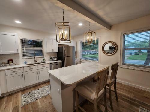 Large Family Home In Largo, Close To Beaches