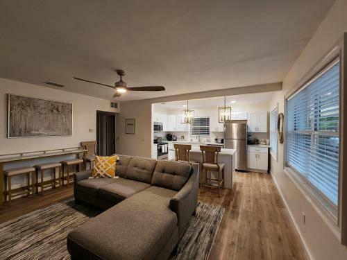Large Family Home In Largo, Close To Beaches