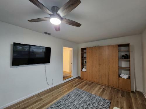 Large Family Home In Largo, Close To Beaches