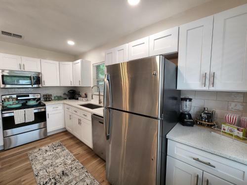 Large Family Home In Largo, Close To Beaches
