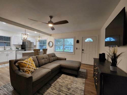 Large Family Home In Largo, Close To Beaches