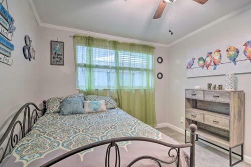Chic Largo Escape With Grill About 3 Mi To Beach!