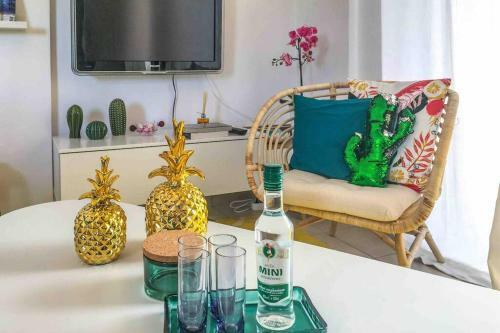 Oliva Holiday Homes Exotic Studio