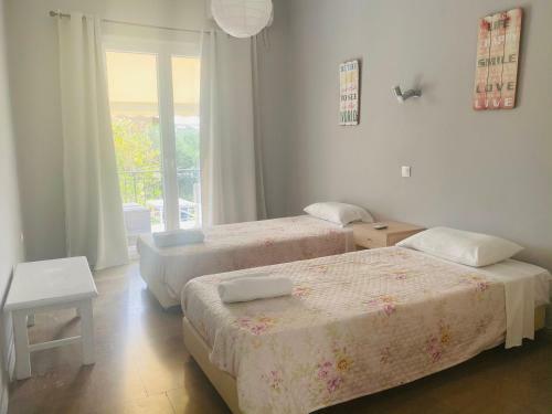 Olive Grove Poolside Apartments