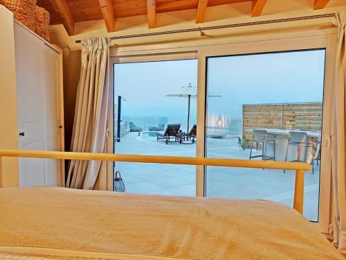 Villa Sea & Cliff Luxury Suites By Corfuescapes