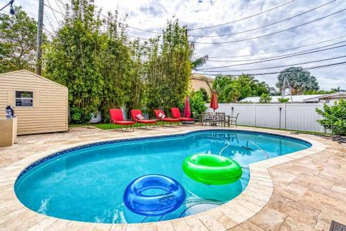 Hollywood Lakes Villa Close To Beach W/heated Pool