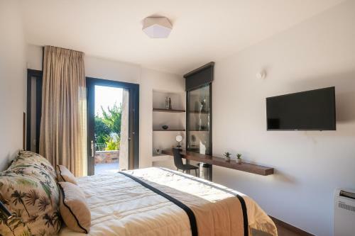 Lithari Luxury Villa Private Pool, Mountain View