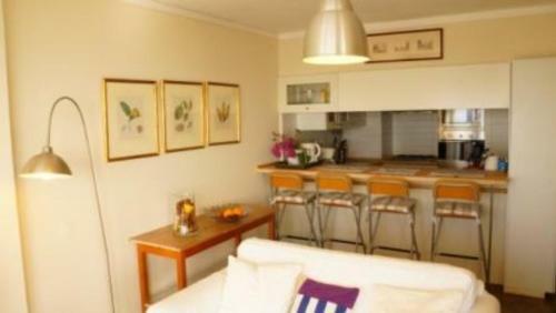 Apartment W Stunning View - Marina - Free Parking & AC