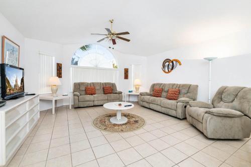 Island Club West Condo
