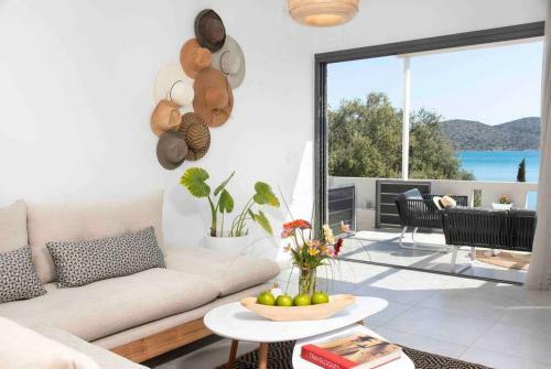 Beachfront Luxury Villa With Stunning Views