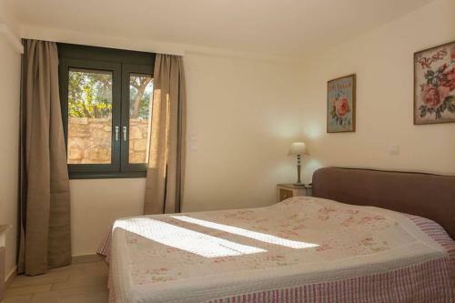 Olive Tree Farm 200m From The Beach