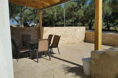 Olive Tree Farm 200m From The Beach
