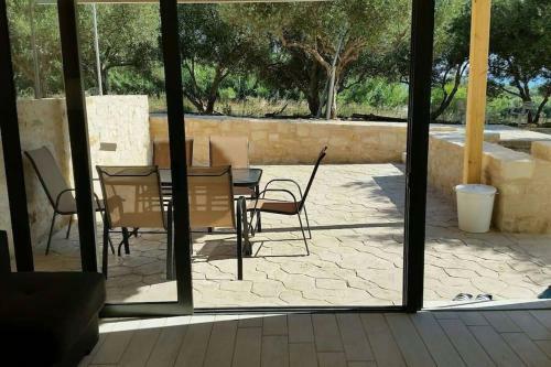 Olive Tree Farm 200m From The Beach