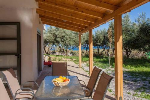 Olive Tree Farm 200m From The Beach
