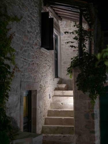 Helidona ~ Traditional Cretan Villa