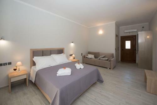 Bed & Breakfast Erikousa Palace Suites & Studios