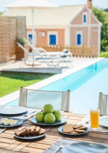 Reiki Villas & Apartments