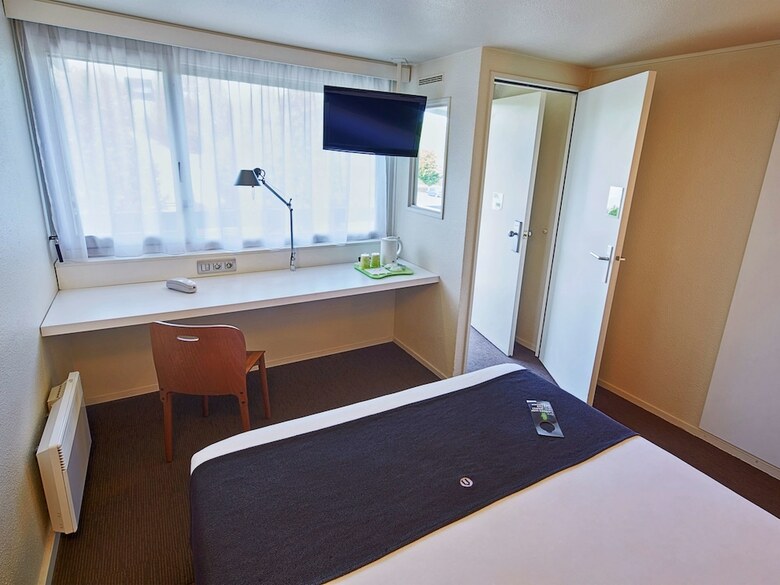 Hotel Campanile Melun Senart - Vert-saint-denis