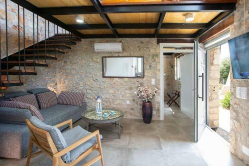 Villa Dell Mar Stone House