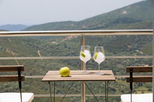 Hillside Villa With Infinity Pool, Breathtaking View