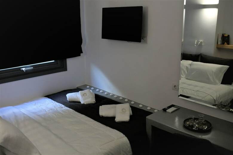 A Lux Villas Santorini