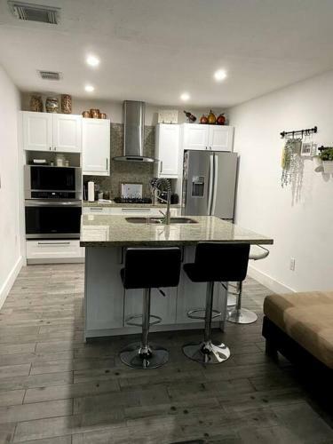 Quiet And Spacious Townhouse In Miami