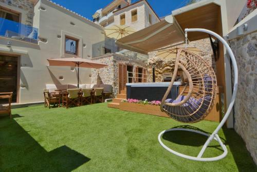 Sea-front Jacuzzi & Garden Luxury Rock Villa Ermioni