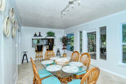 Walk To Beach, Restaurants, Shopping/hot Tub!