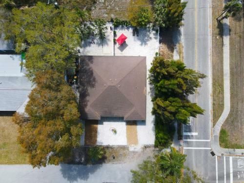 Cute House Near Downtown
