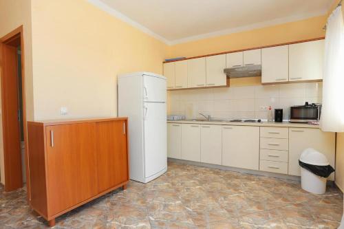 Apartments With A Parking Space Seget Vranjica, Trogir - 18138