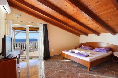 Apartments With A Parking Space Seget Vranjica, Trogir - 18138