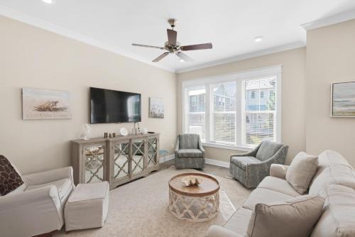Town Of Prominence 326b- Seaside Paradise