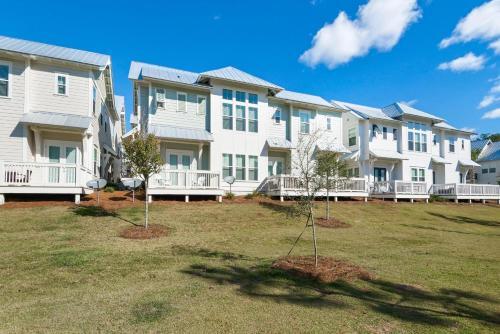 Town Of Prominence 326b- Seaside Paradise