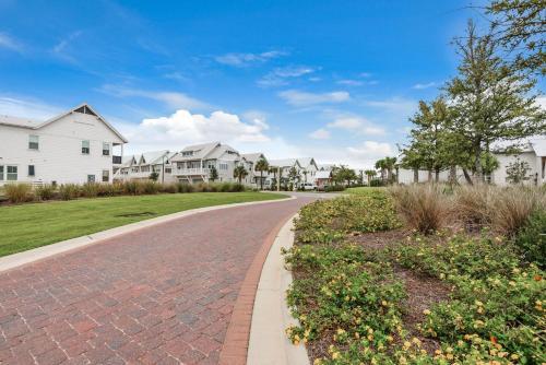 Town Of Prominence 326b- Seaside Paradise