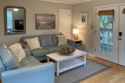 Twin Palms Cottage In Blue Mountain Beach