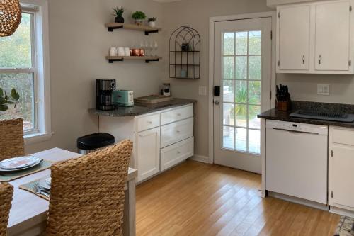 Twin Palms Cottage In Blue Mountain Beach