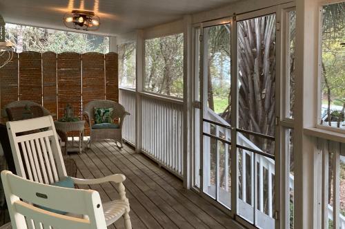 Twin Palms Cottage In Blue Mountain Beach