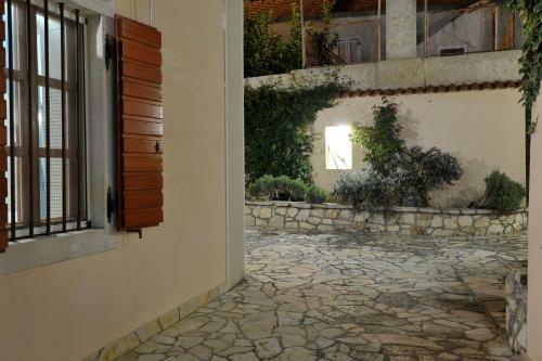 Grandpa Mate House