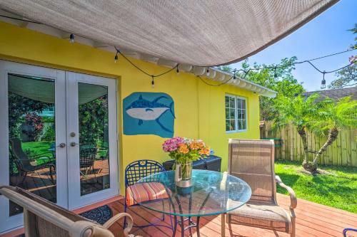 West Palm Beach Home With Vibrant Yard And Deck!