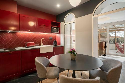 Madeira Gems Apartments