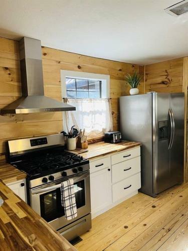 New!creek Front Cabin W/ Kingbed/firepit/fireplace