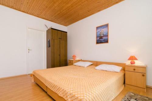 Apartments Sutvid